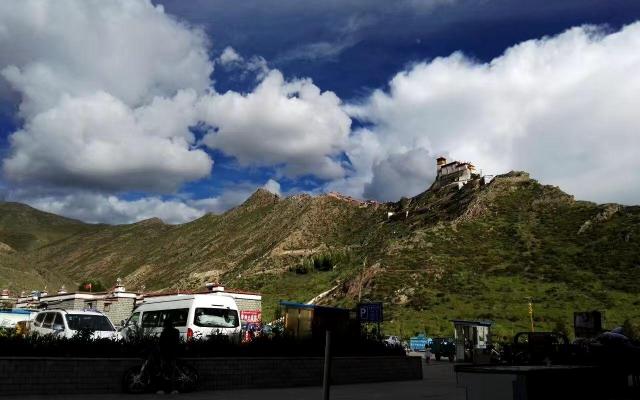 雍布拉康低调看直播官网高清_极速体育nba直播站外_jrs直播吧手机版景点